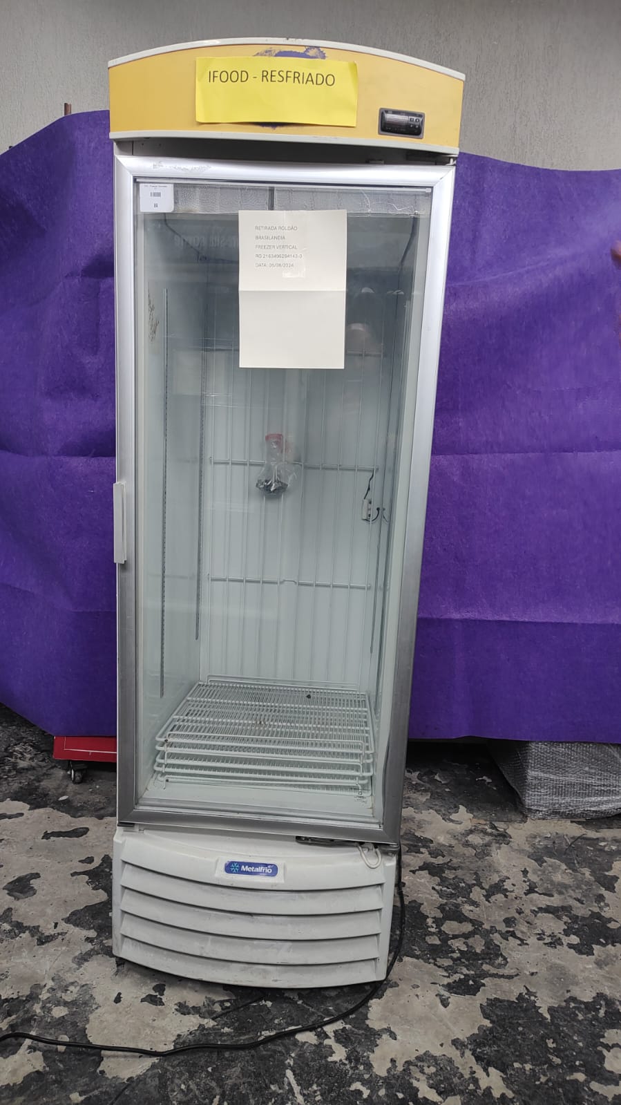 FREEZER VERTICAL METALFRIO COM DEFEITO - RG: 2163496294143-0