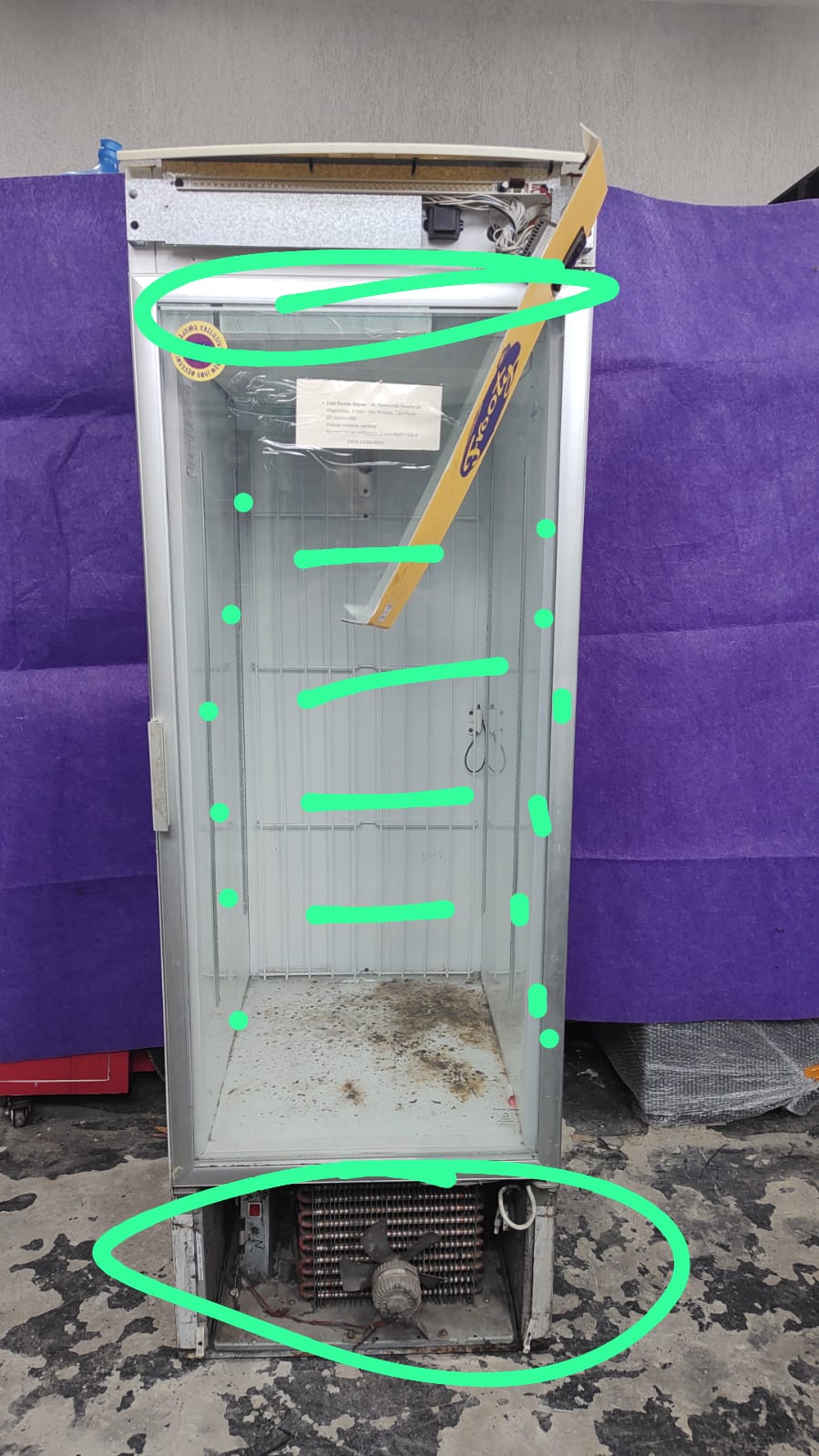 FREEZER VERTICAL METALFRIO COM DEFEITO - RG: 2163476291706-4